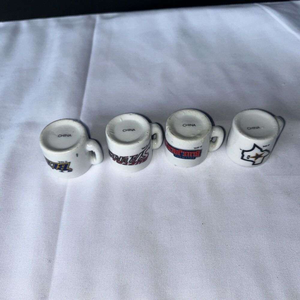Lot of 4 Mini NHL Mugs - Teams listed in the description - Picture 5 of 5